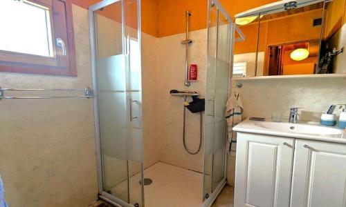 Location au ski Chalet 4 pièces 8 personnes (100m²) - Chalet Puydus - Puy-Saint-Vincent - Salle d'eau
