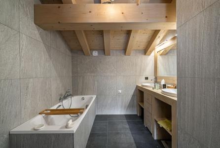 Holiday in mountain resort 6 room duplex chalet 11 people - Chalet Saint Joseph - Val d'Isère - Bathroom
