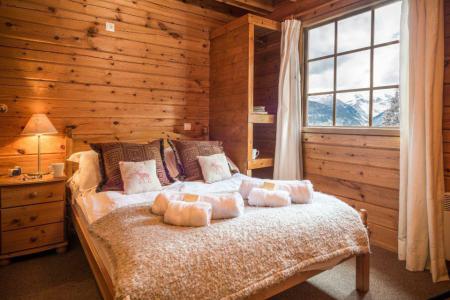 Holiday in mountain resort Semi-detached 8 room chalet 12 people - Chalet Simone - La Tania - Bedroom
