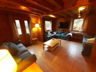 Holiday in mountain resort Semi-detached 8 room chalet 12 people - Chalet Simone - La Tania - Living room