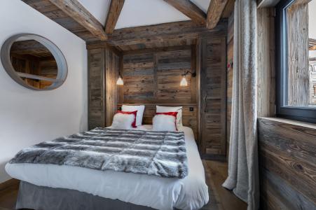 Holiday in mountain resort 6 room quadriplex chalet 10 people - Chalet Snowy Breeze - Val d'Isère - Bedroom