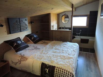 Holiday in mountain resort 3 room duplex apartment 6 people - Chalet Socali - Le Grand Bornand - Bedroom