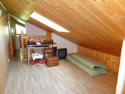 Vacances en montagne Appartement triplex 6 pièces 12 personnes - Chalet Soldanelles - Champagny-en-Vanoise - Mezzanine mansardée (-1,80 m)