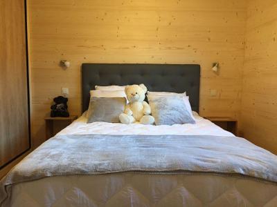 Holiday in mountain resort 6 room triplex chalet 12 people - Chalet Soleya - Le Grand Bornand - Bedroom