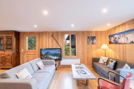 Holiday in mountain resort 4 room triplex chalet 8 people - Chalet Solstice - Chamonix - Living room