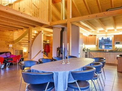 Holiday in mountain resort Chalet Sur Piste - Thyon - Dining area