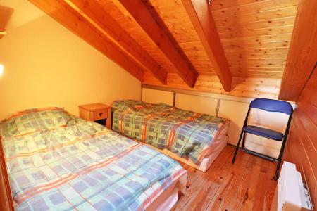 Vacances en montagne Appartement triplex 5 pièces 10 personnes - Chalet Télémark - Les Gets - Cabine mansardée