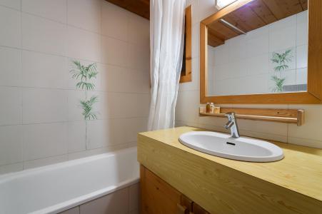 Holiday in mountain resort 4 room apartment 6 people (2) - Chalet Toutounier - Courchevel - Bathroom