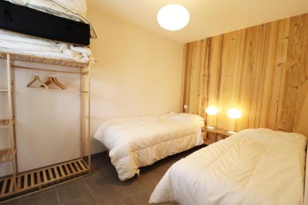 Holiday in mountain resort 2 room apartment 4 people - Chalet Trois Fleurs - Les Gets - Bedroom