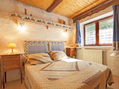 Holiday in mountain resort Chalet Vieux Moulin - Champagny-en-Vanoise - Bedroom