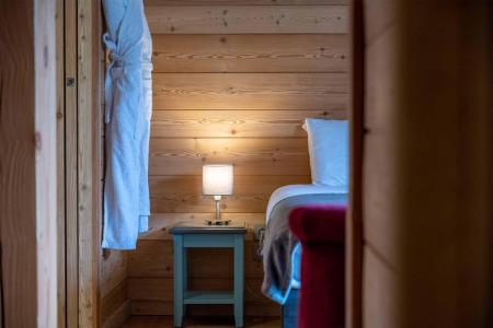 Holiday in mountain resort Chalet Woodpecker - Alpe d'Huez - Bedroom