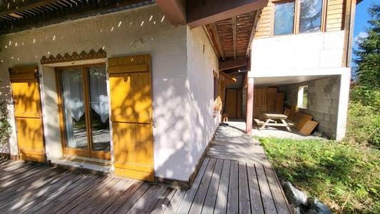 Holiday in mountain resort 2 room apartment 4 people (2) - CHALET WOODY WOOD - La Tania - Terrace