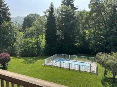 Vacances en montagne Studio mezzanine cabine 4 personnes (924) - Chalets Autrichiens - Combloux - Balcon