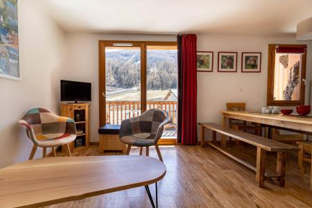 Urlaub in den Bergen 3 Zimmer Maisonettewohnung für 8 Personen (302) - Chalets de Bois Méan A - Les Orres - Wohnzimmer