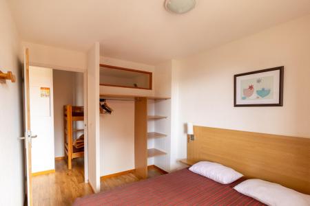 Holiday in mountain resort 2 room apartment sleeping corner 6 people (C103) - Chalets de Bois Méan C - Les Orres - Bedroom