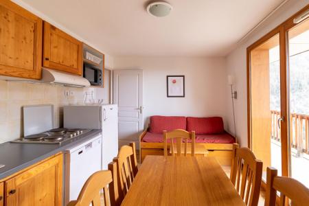 Vacaciones en montaña Apartamento cabina 2 piezas para 6 personas (C103) - Chalets de Bois Méan C - Les Orres - Estancia