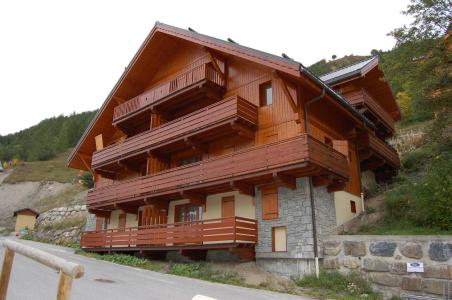 Holiday in mountain resort Chalets de la Vallée d'Or Primevère - Valloire