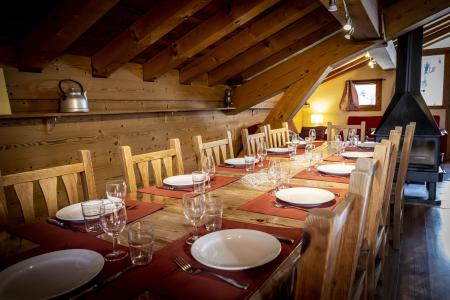 Holiday in mountain resort 6 room triplex chalet 11 people (Mont Blanc) - Chalets du Cocoon - La Plagne - Dining area