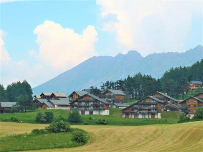 Urlaub in den Bergen Doppelchalethälfte 3 Zimmer für 7 Personen (39) - Chalets Les Flocons du Soleil - La Joue du Loup - Draußen im Sommer