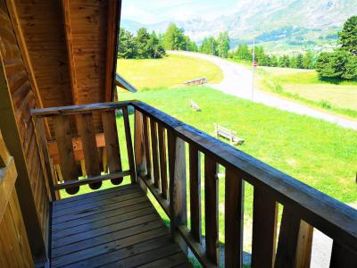 Urlaub in den Bergen Doppelchalethälfte 3 Zimmer für 7 Personen (27) - Chalets Les Flocons du Soleil - La Joue du Loup - Terrasse