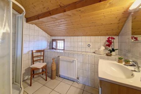 Vacanze in montagna Chalet su 3 piani 4 stanze per 8 persone (Siana) - Chalets les Granges - Saint Martin de Belleville - Bagno con doccia