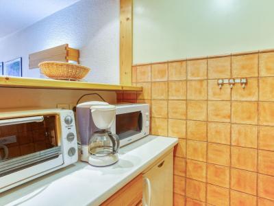 Holiday in mountain resort 2 room apartment 4 people (4) - Chanteneige la Croisette - Les Menuires - Accommodation
