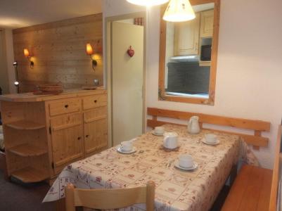 Urlaub in den Bergen 2-Zimmer-Appartment für 5 Personen (3) - Chanteneige la Croisette - Les Menuires - Wohnzimmer