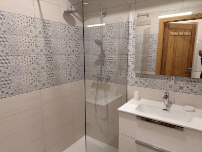 Vacances en montagne Appartement 3 pièces cabine 4 personnes (05) - Coeur du Village - Pralognan-la-Vanoise - Salle d'eau