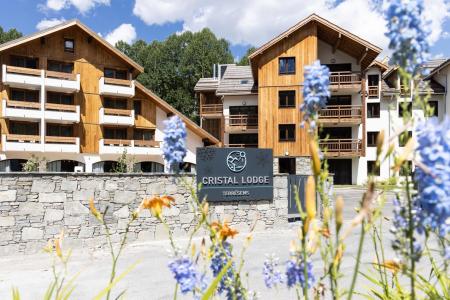 Location Serre Chevalier : Daddy Pool Terresens Le Cristal Lodge été