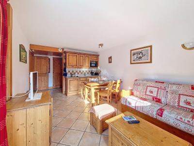 Holiday in mountain resort 3 room apartment 6 people (E8) - Hameau des Airelles - Les Menuires - Living room