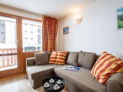 Holiday in mountain resort 2 room apartment sleeping corner 4 people (1) - Hameau du Borsat - Tignes - Living room