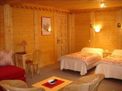 Holiday in mountain resort Triple room (Superior Bathtub WC) - Hôtel les Glaciers - Samoëns - Bedroom