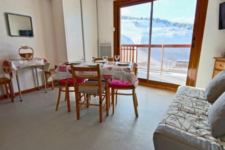 Holiday in mountain resort Studio sleeping corner 4 people (106) - L'AIGUILLE - Chamrousse - Living room