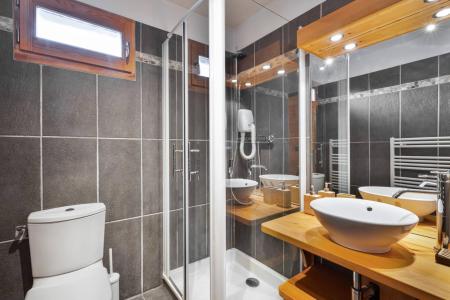 Holiday in mountain resort 2 room apartment 4 people (Cristol) - La Chamoissière - Serre Chevalier - Shower room