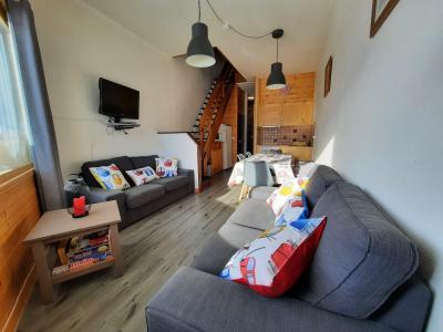 Holiday in mountain resort 4 room duplex apartment 8 people (1518) - La Résidence Caron - Les Menuires - Living room