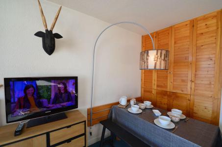 Urlaub in den Bergen 2-Zimmer-Appartment für 4 Personen (223) - La Résidence Chavière - Les Menuires - Wohnzimmer