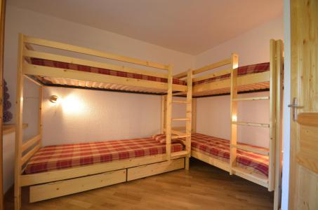 Holiday in mountain resort Studio sleeping corner 5 people (714) - La Résidence Chavière - Les Menuires - Bedroom