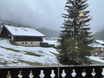 Vacanze in montagna Studio con alcova per 4 persone - La Résidence Forsythia - Châtel - Balcone