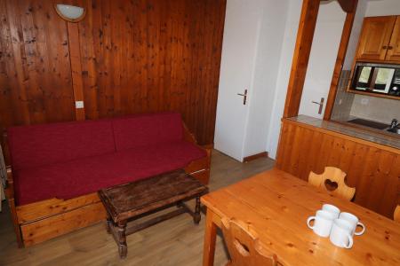 Vakantie in de bergen Studio bergnis 4 personen (113) - La Résidence Home Club - Tignes - Woonkamer