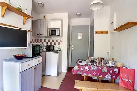 Vacanze in montagna Appartamento 2 stanze per 4 persone (0207) - La Résidence l'Orée des Pistes - Les Menuires - Tavolo