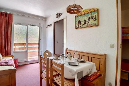 Vacanze in montagna Appartamento 2 stanze per 5 persone (009) - La Résidence l'Orée des Pistes - Les Menuires - Tavolo