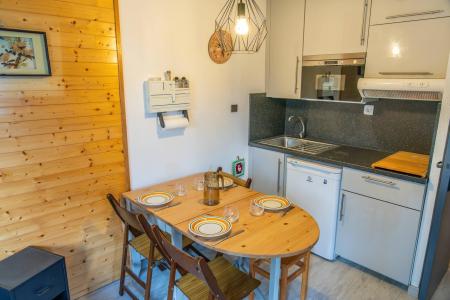 Vacaciones en montaña Apartamento 2 piezas para 6 personas (52) - La Résidence l'Oustal - Les Orres - Estancia