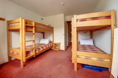 Holiday in mountain resort 2 room apartment 5 people (435) - La Résidence la Chavière - Les Menuires - Bedroom