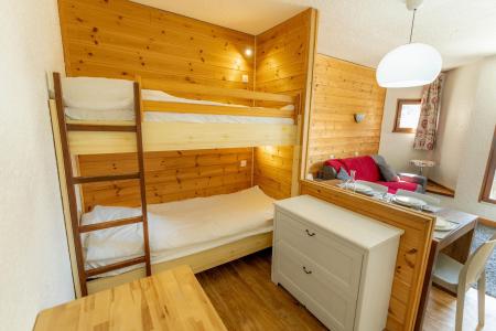 Holiday in mountain resort Studio sleeping corner 4 people (411) - La Résidence le 1650 - Les Orres - Living room