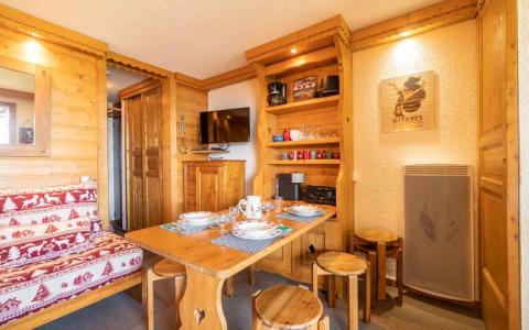 Holiday in mountain resort 2 room apartment cabin 3-5 people (G487) - La Résidence le Cristallin - Valmorel - Living room