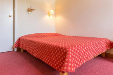 Holiday in mountain resort 3 room apartment 8 people (111) - La Résidence le Nanda Devi - La Plagne - Bedroom