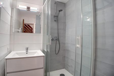 Vacaciones en montaña Apartamento dúplex 3 piezas 6 personas (712) - La Résidence le Necou - Les Menuires - Cuarto de ducha