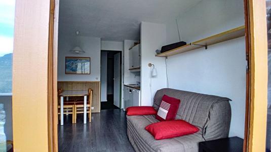 Holiday in mountain resort Studio sleeping corner 4 people (520) - La Résidence le Necou - Les Menuires - Living room