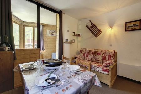 Holiday in mountain resort Studio cabin 4 people (225) - La Résidence le Sorbier - Les Menuires - Living room