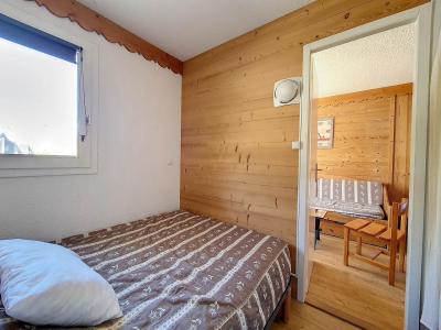 Holiday in mountain resort 2 room apartment cabin 5 people (109) - La Résidence le Villaret - Les Menuires - Bedroom